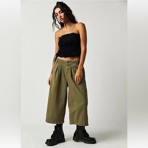 Free People Hard Rain Gaucho Wide Leg Crop Pant Pleated Green Oversized Sz 4